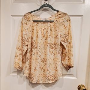 Larry Levine medium women's floral blouse